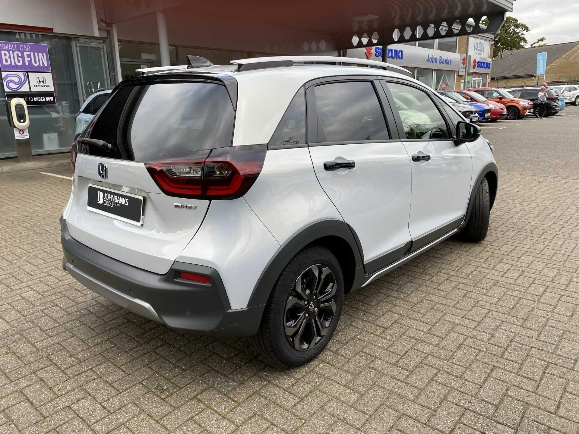 Vehicle image 7