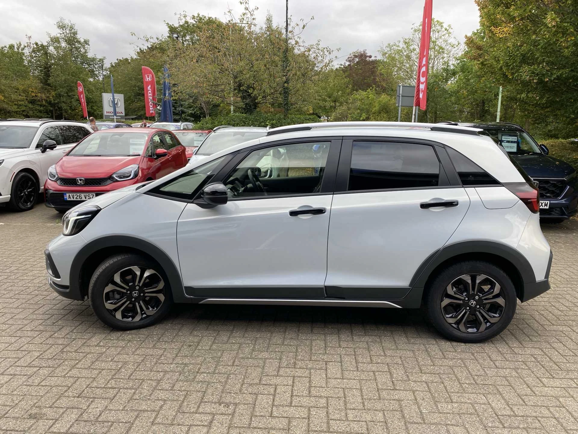 Vehicle image 4