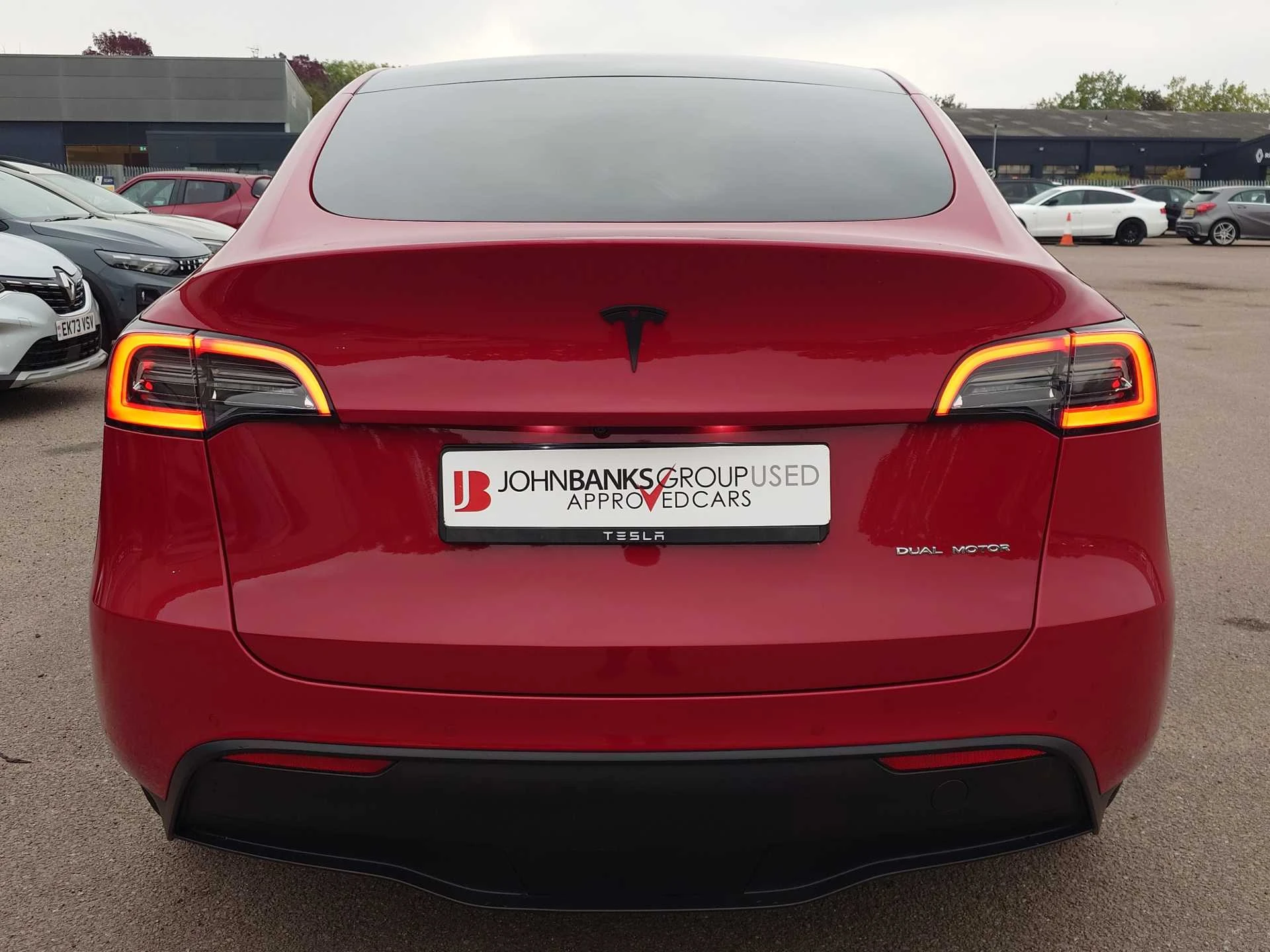 Vehicle image 7