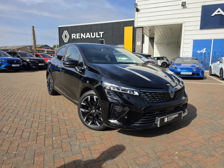 Renault Clio Listing Image