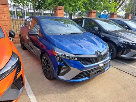 Renault Clio Listing Image
