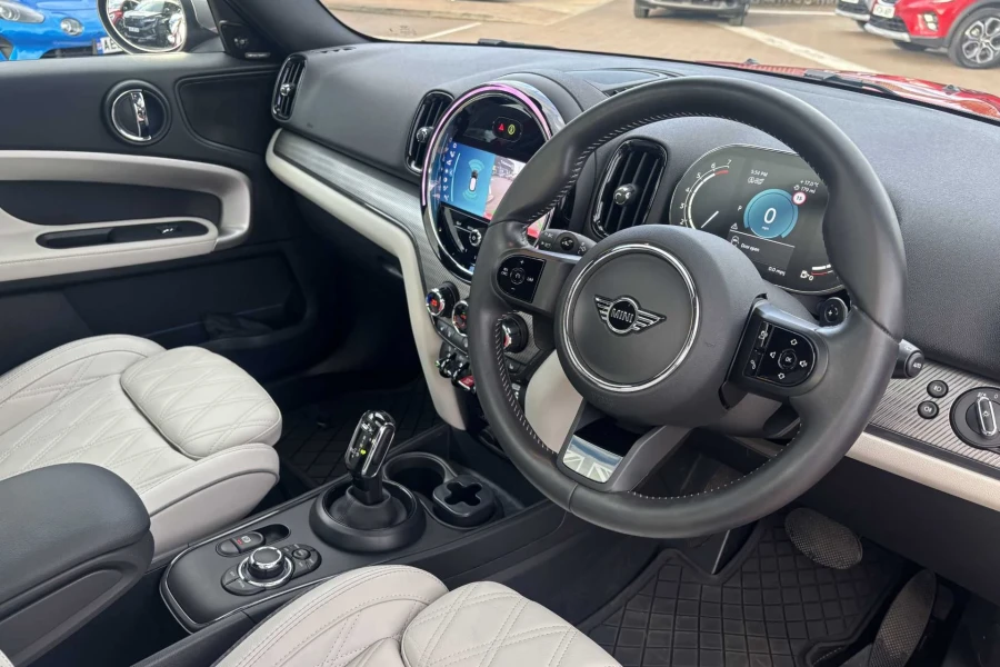 Vehicle Image - 3