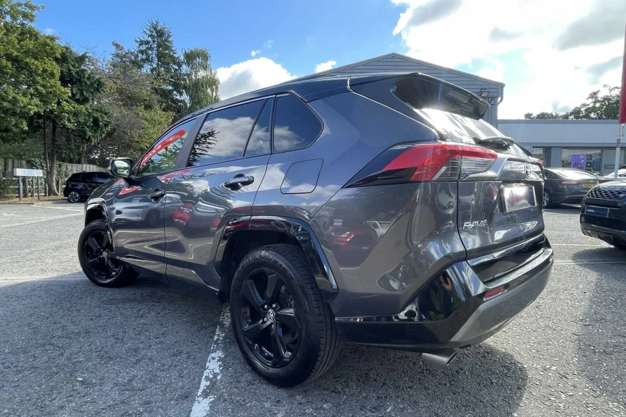 Vehicle Image - 2
