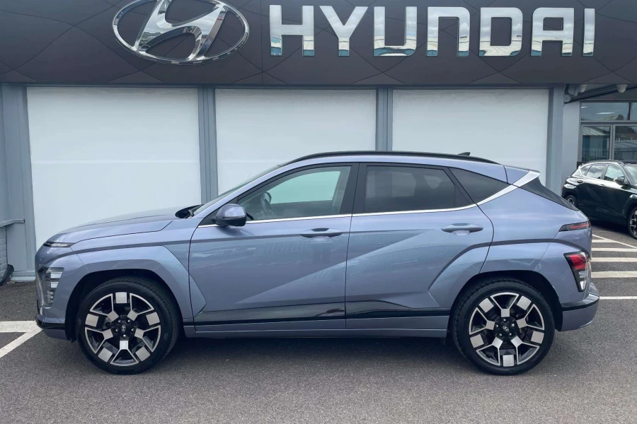 Vehicle Image - 2