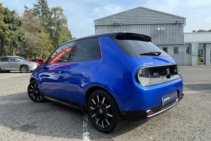 Vehicle Image - 2