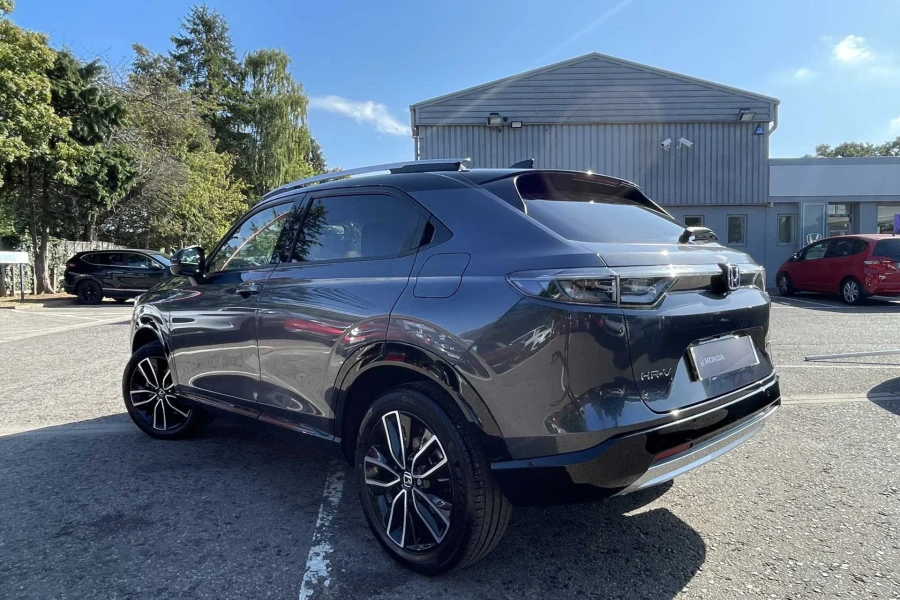 Vehicle Image - 2