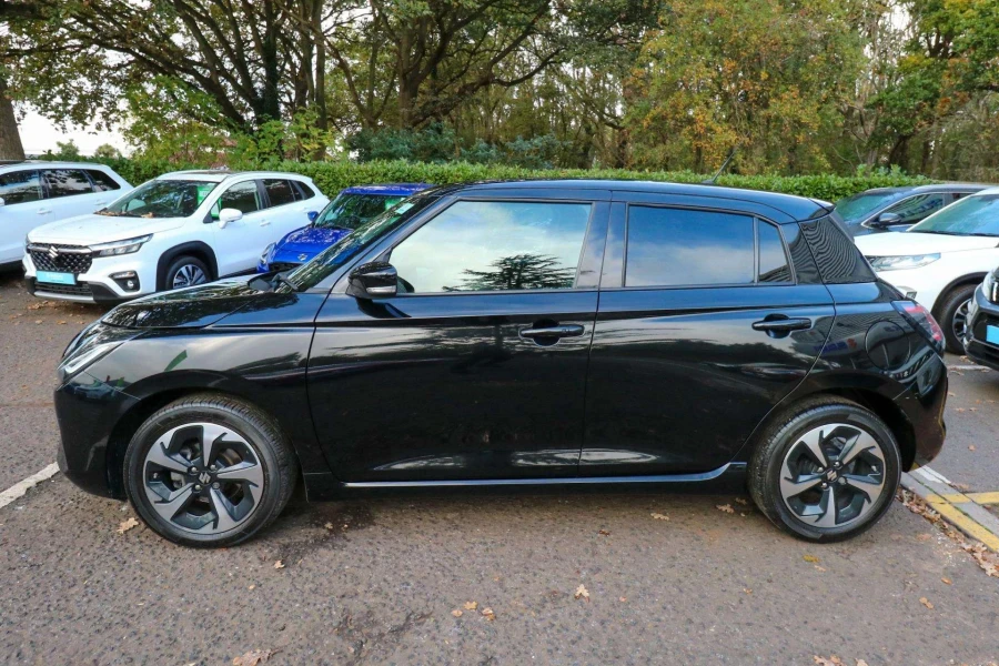 Vehicle Image - 3