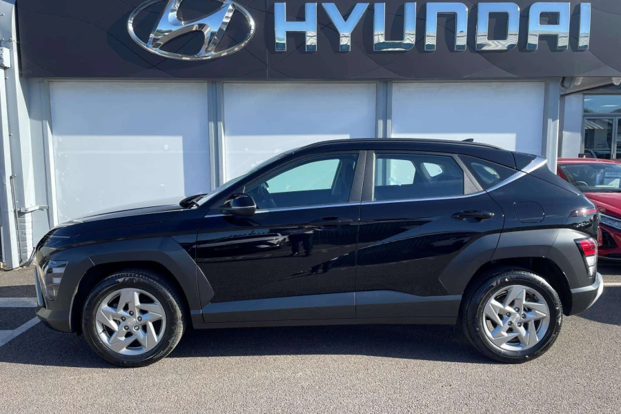 Vehicle Image - 2