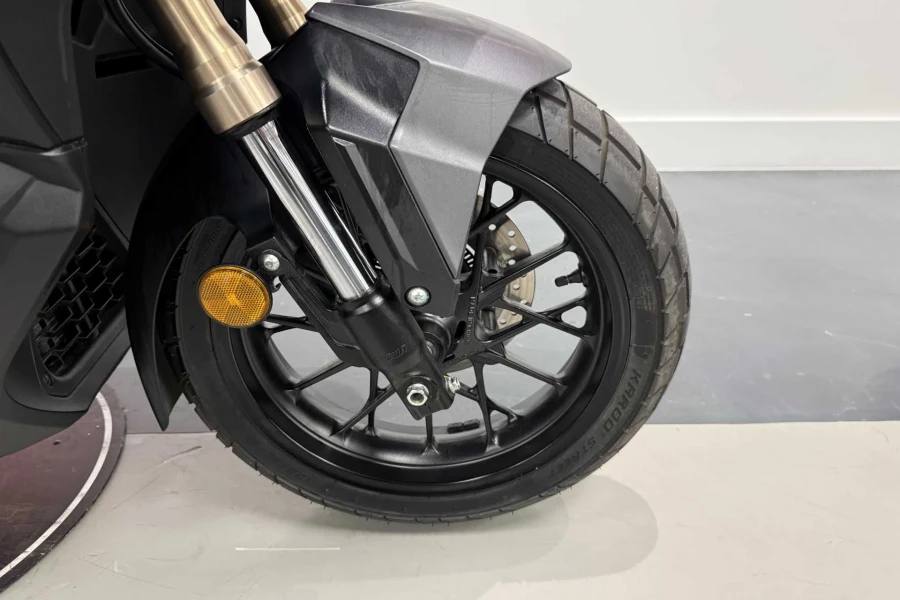 Vehicle Image - 3