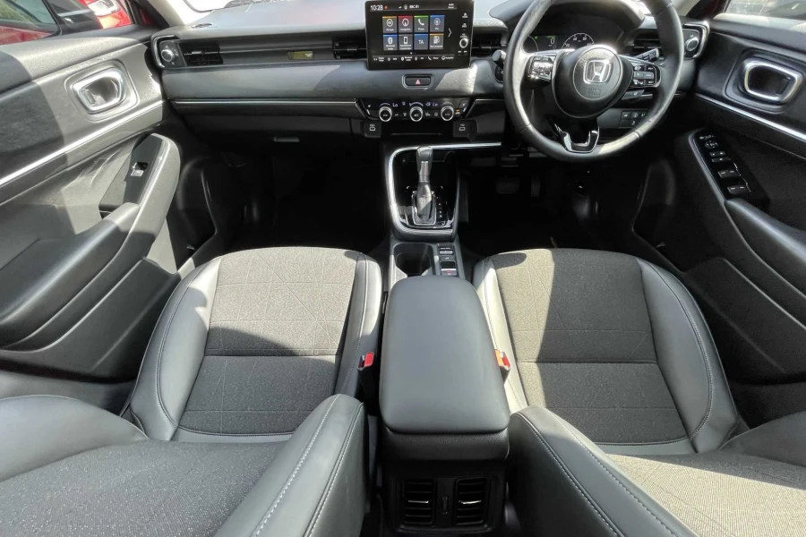 Vehicle Image - 3