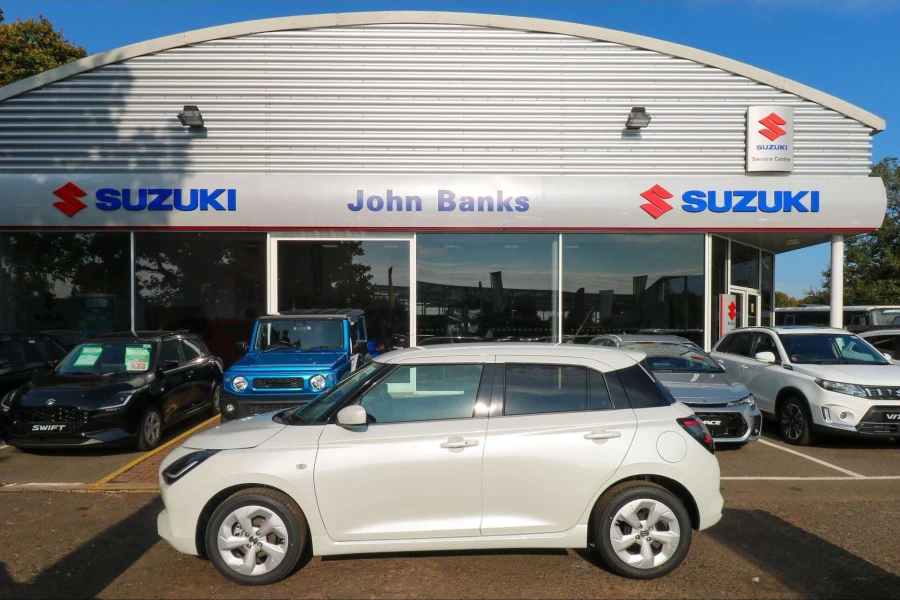 Vehicle Image - 3