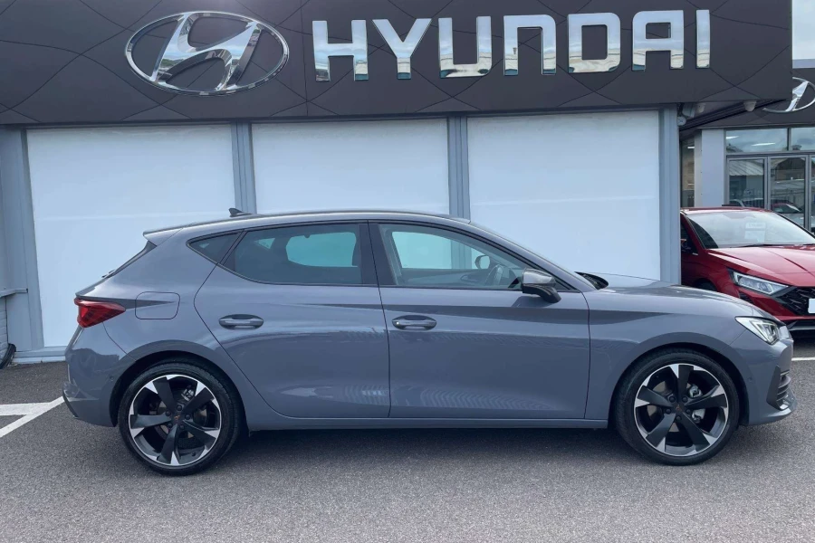 Vehicle Image - 1