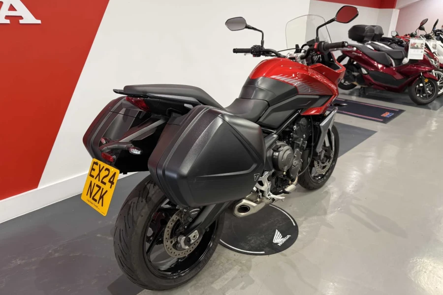 Vehicle Image - 2