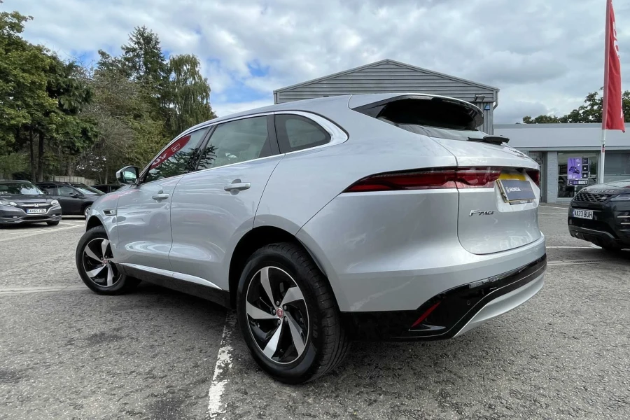 Vehicle Image - 2
