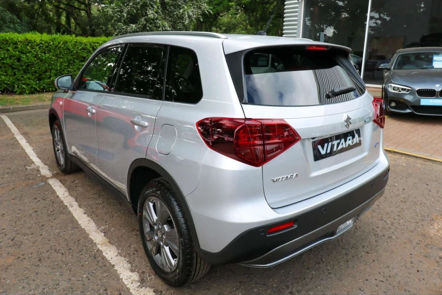 Vehicle Image - 3