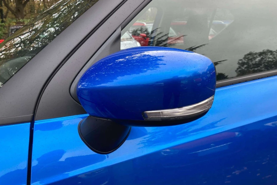 Vehicle Image - 3