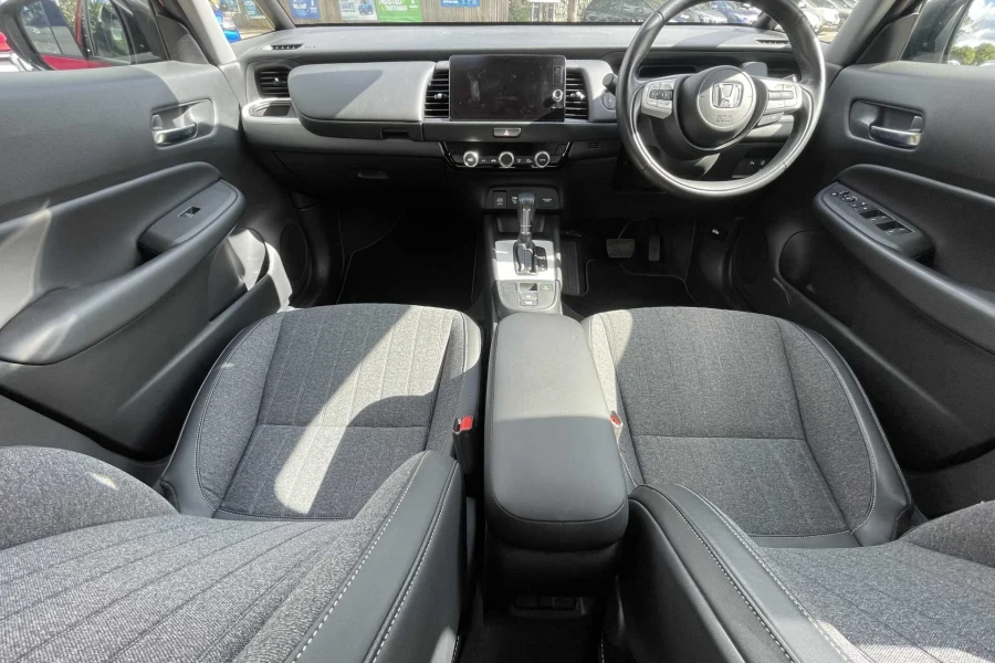 Vehicle Image - 3