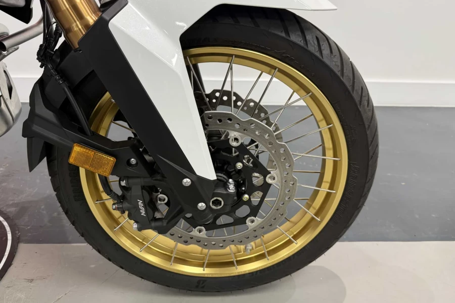 Vehicle Image - 3