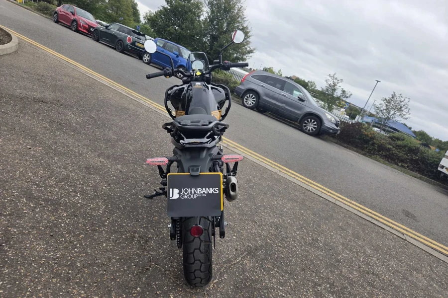 Vehicle Image - 3