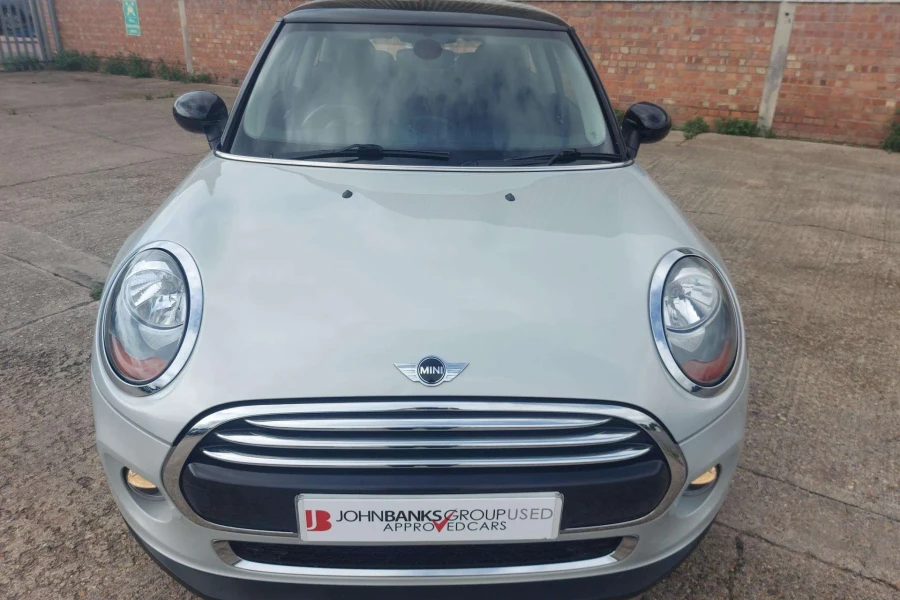 Vehicle Image - 1