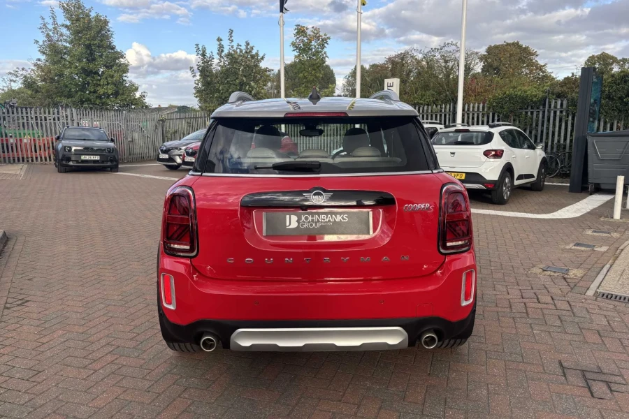 Vehicle Image - 2
