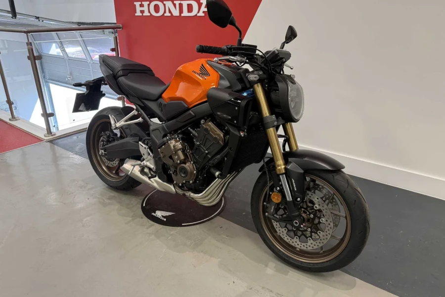 Vehicle Image - 1