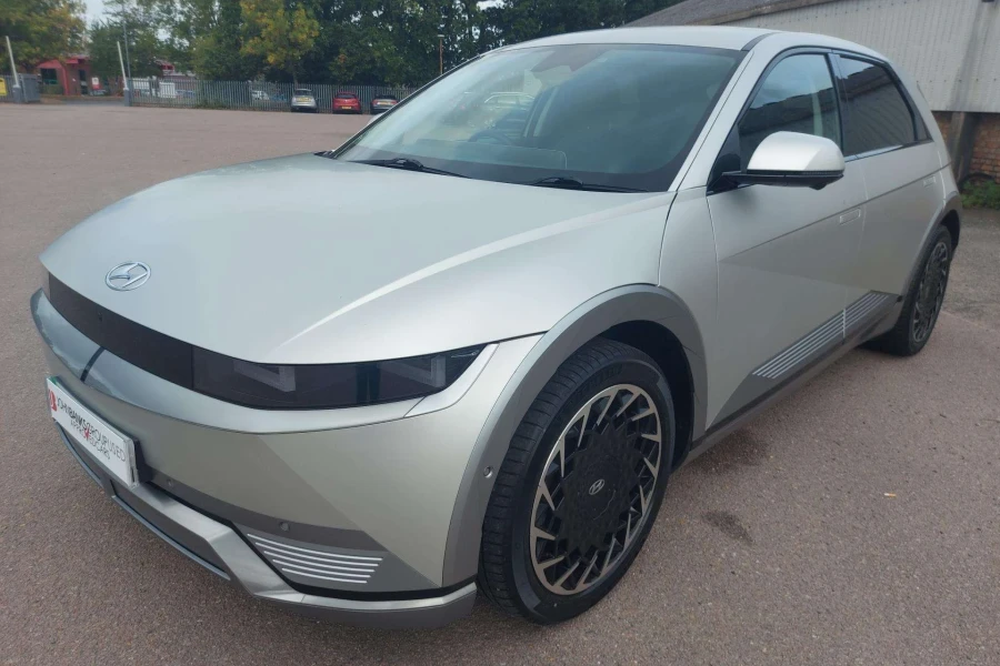 Vehicle Image - 2
