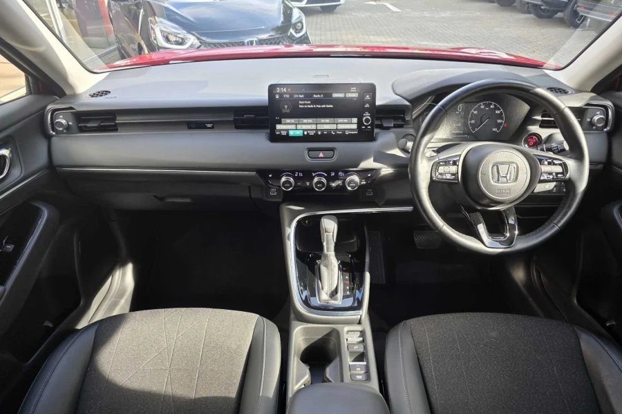 Vehicle Image - 3