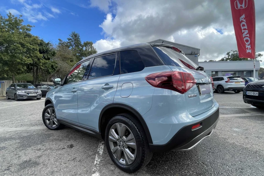 Vehicle Image - 2