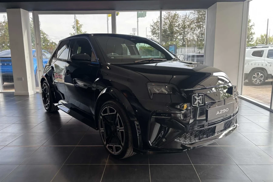 Vehicle Image - 0
