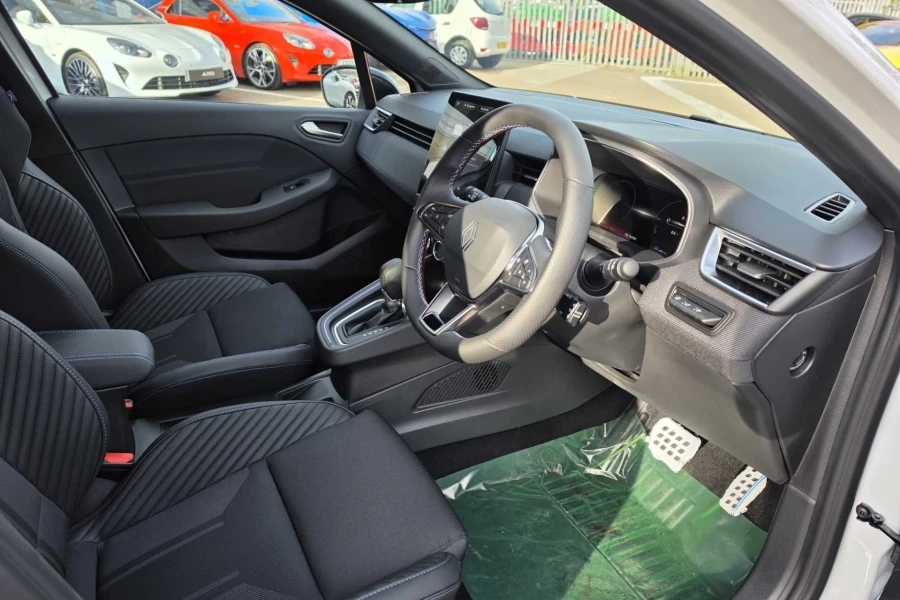 Vehicle Image - 3