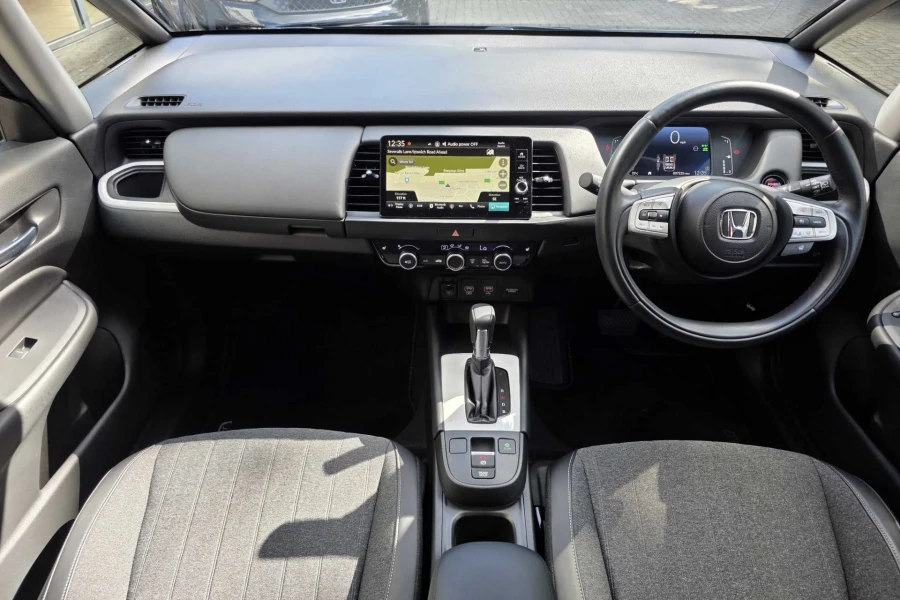 Vehicle Image - 3