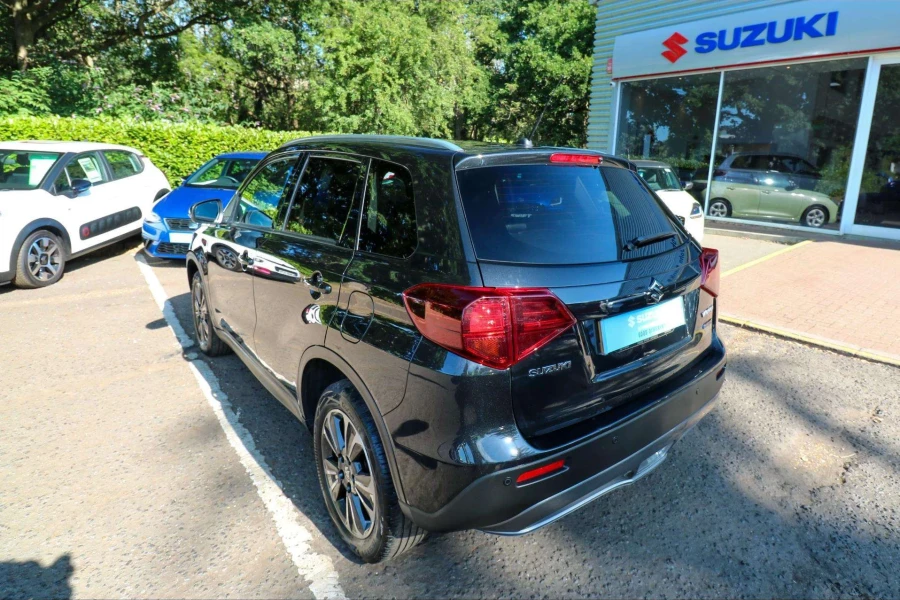 Vehicle Image - 3