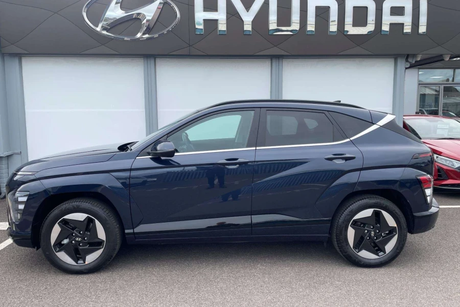 Vehicle Image - 2