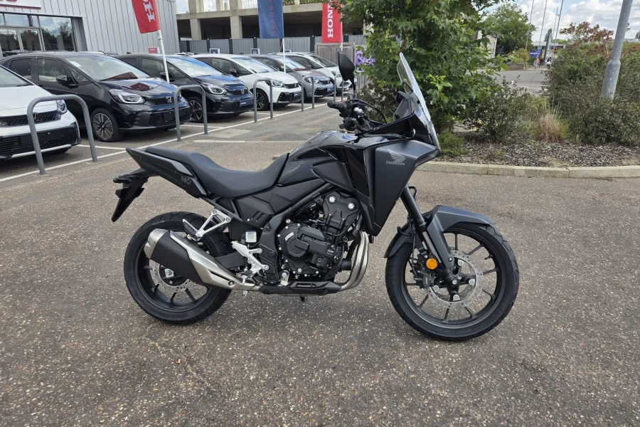 Vehicle Image - 1