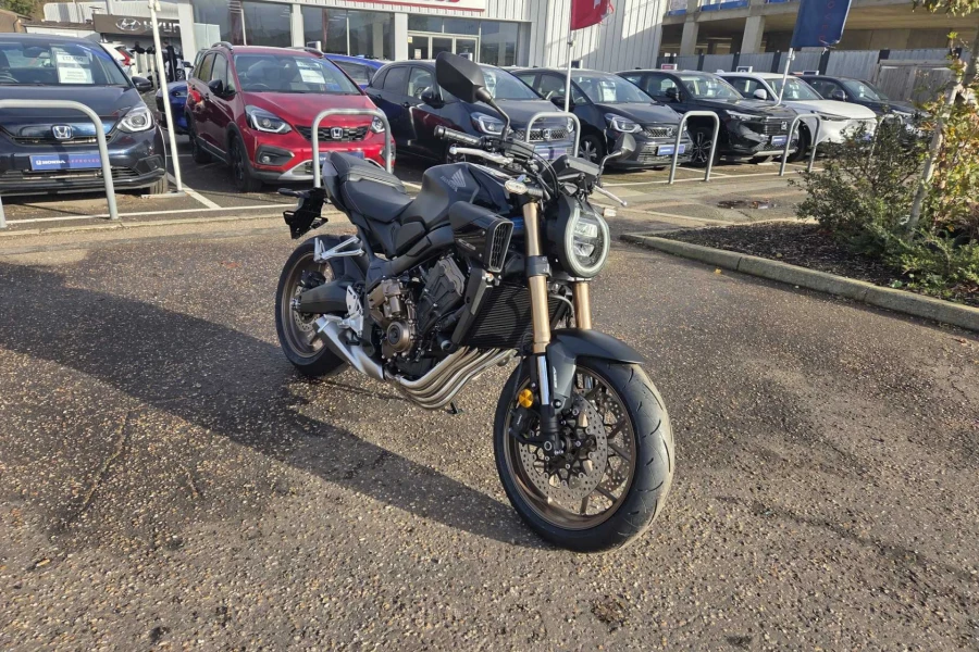 Vehicle Image - 0