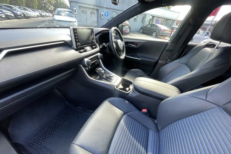 Vehicle Image - 1