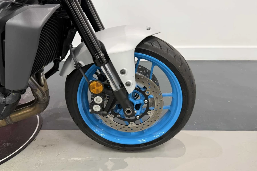 Vehicle Image - 3