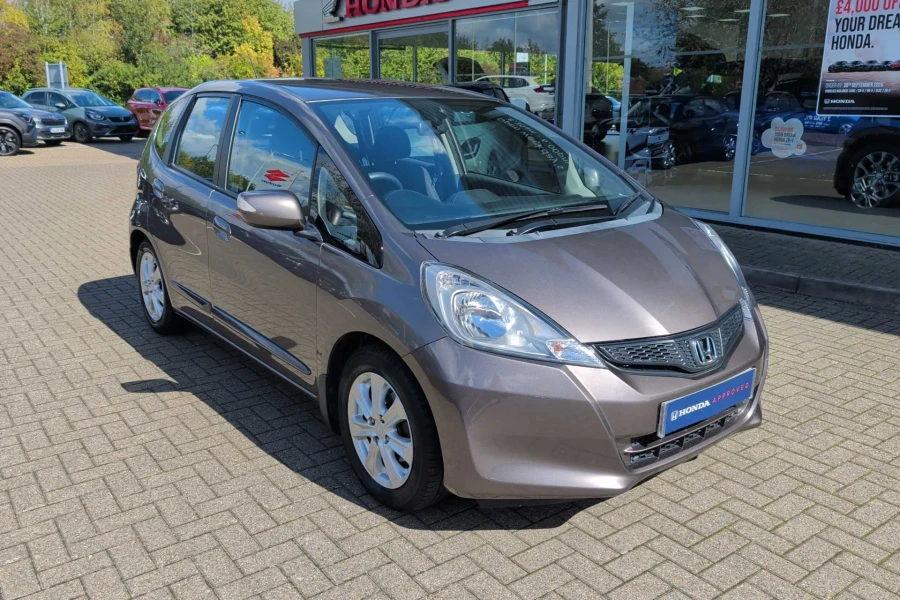 Vehicle Image - 0