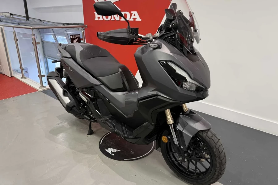 Vehicle Image - 1