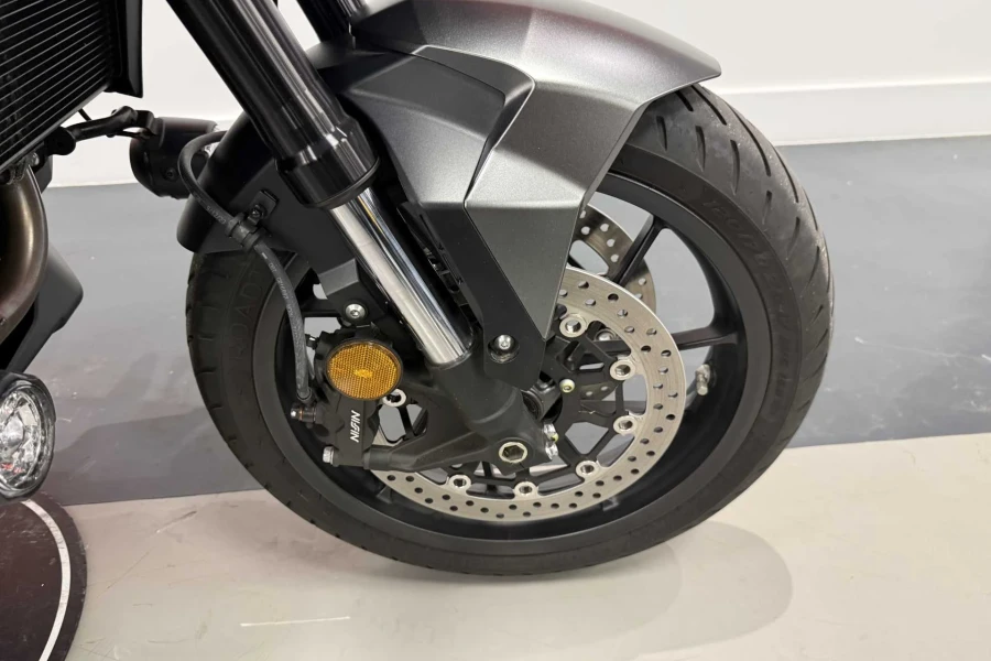 Vehicle Image - 3