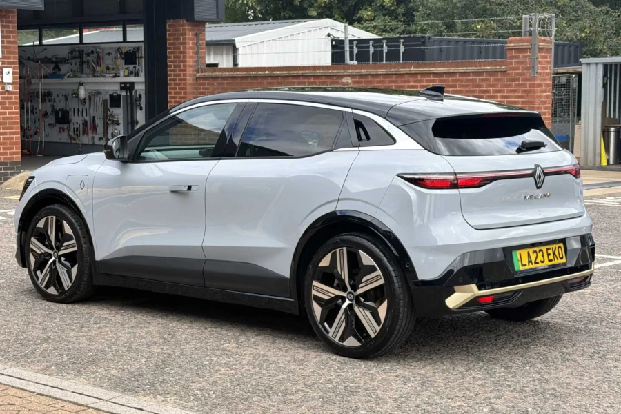 Vehicle Image - 2