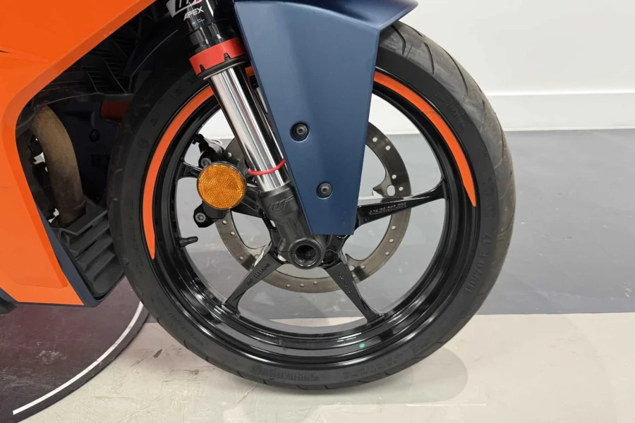 Vehicle Image - 3