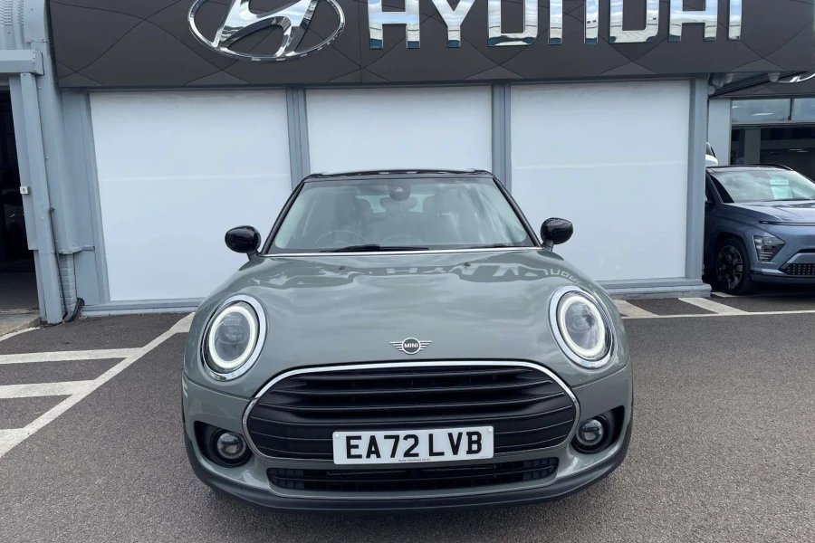 Vehicle Image - 3