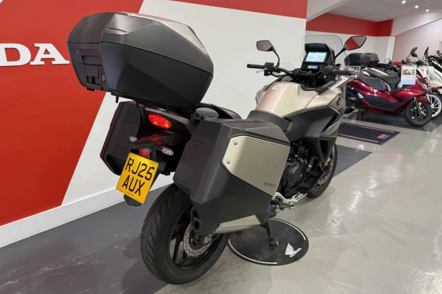 Vehicle Image - 2
