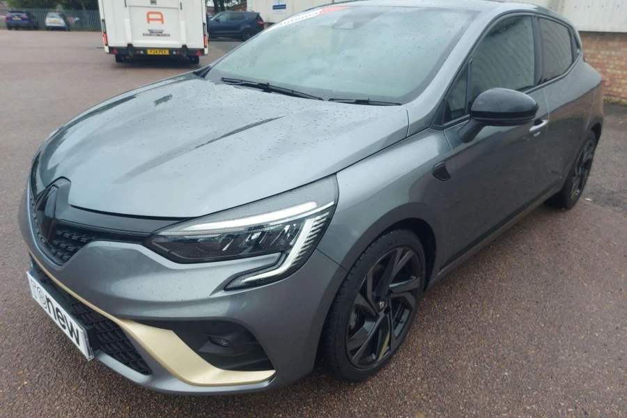 Vehicle Image - 2