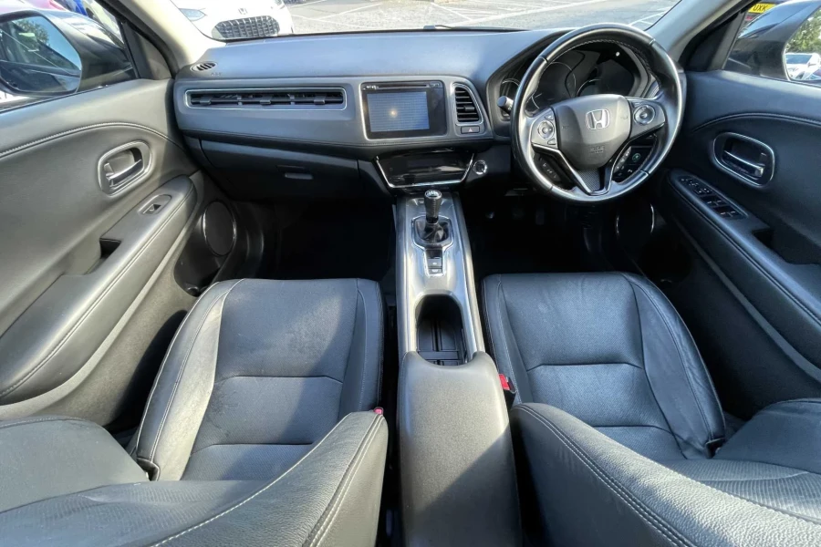 Vehicle Image - 3