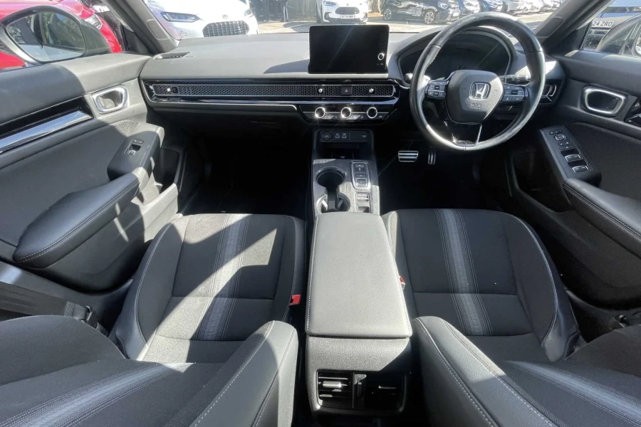 Vehicle Image - 3