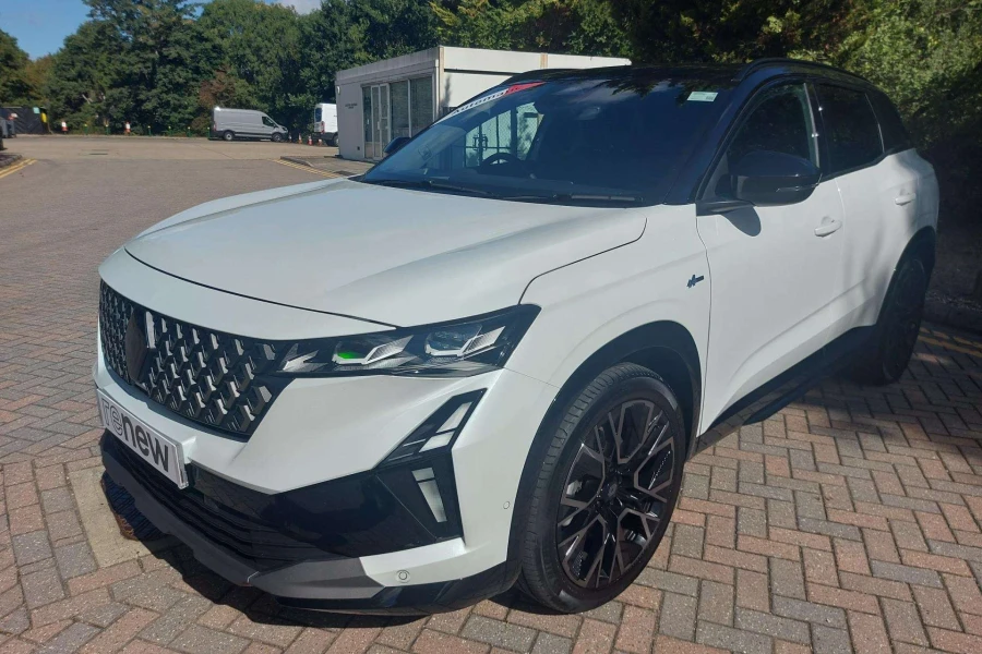 Vehicle Image - 2