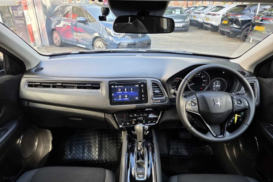 Vehicle Image - 3